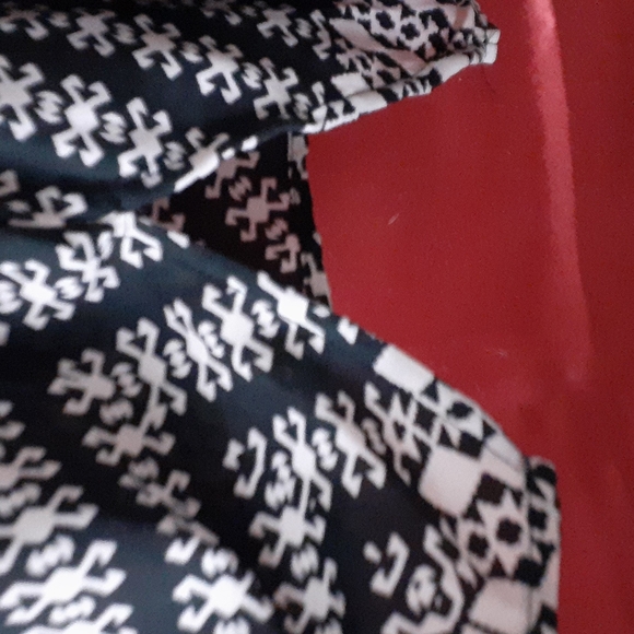 AVA & VIV Pretty light weight blousy summer dress. - Picture 5 of 7